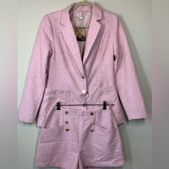 Main Strip Suit Jacket & matching Shorts set from Walker Rose Boutique —Medium - Picture 3 of 10